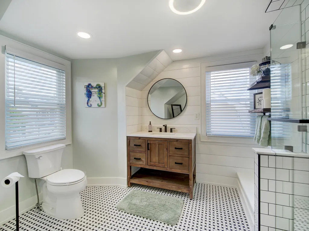 2nd view of the Primary Bath