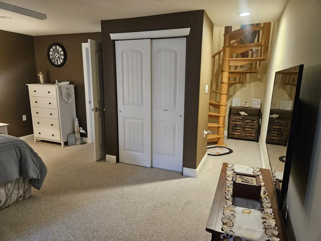4th bedroom suite lower level