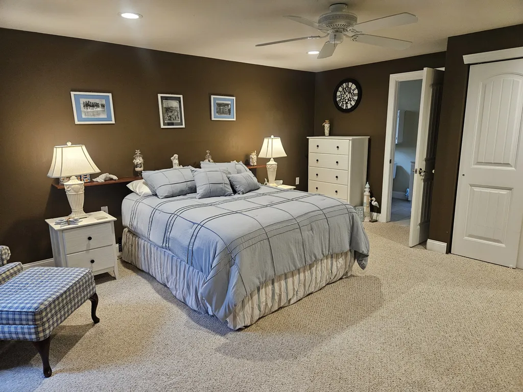 4th bedroom suite lower level