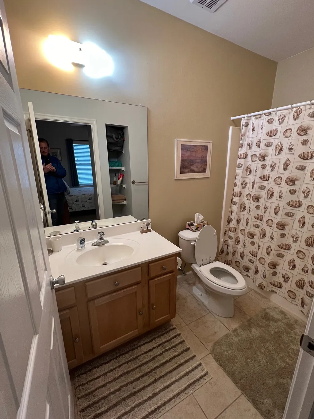JR Suite Full Bath