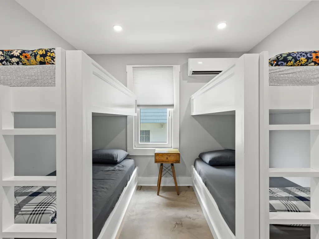 Apt 1 Bunk Bedroom