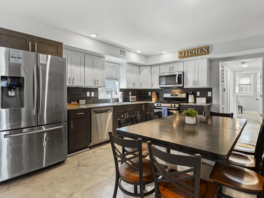 Apt 3 Dining/Kitchen