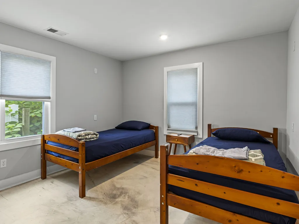 Apt 3 Twin Bedroom
