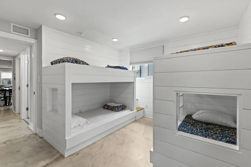 Apt 3 Bunk Bedroom