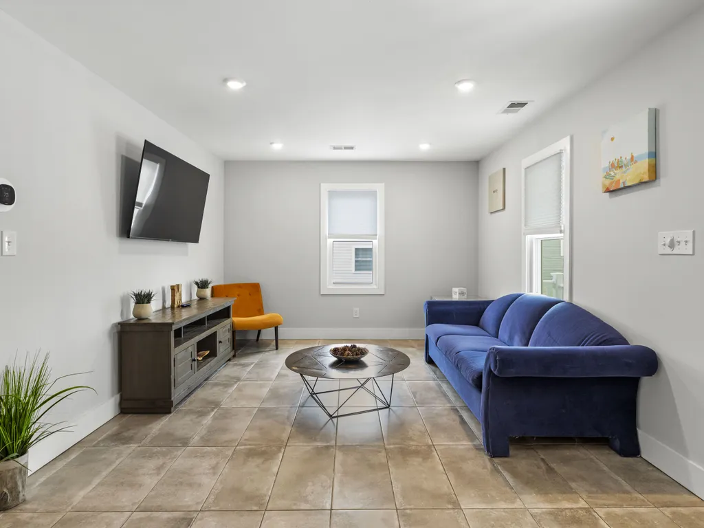 Apt 4 Living Room