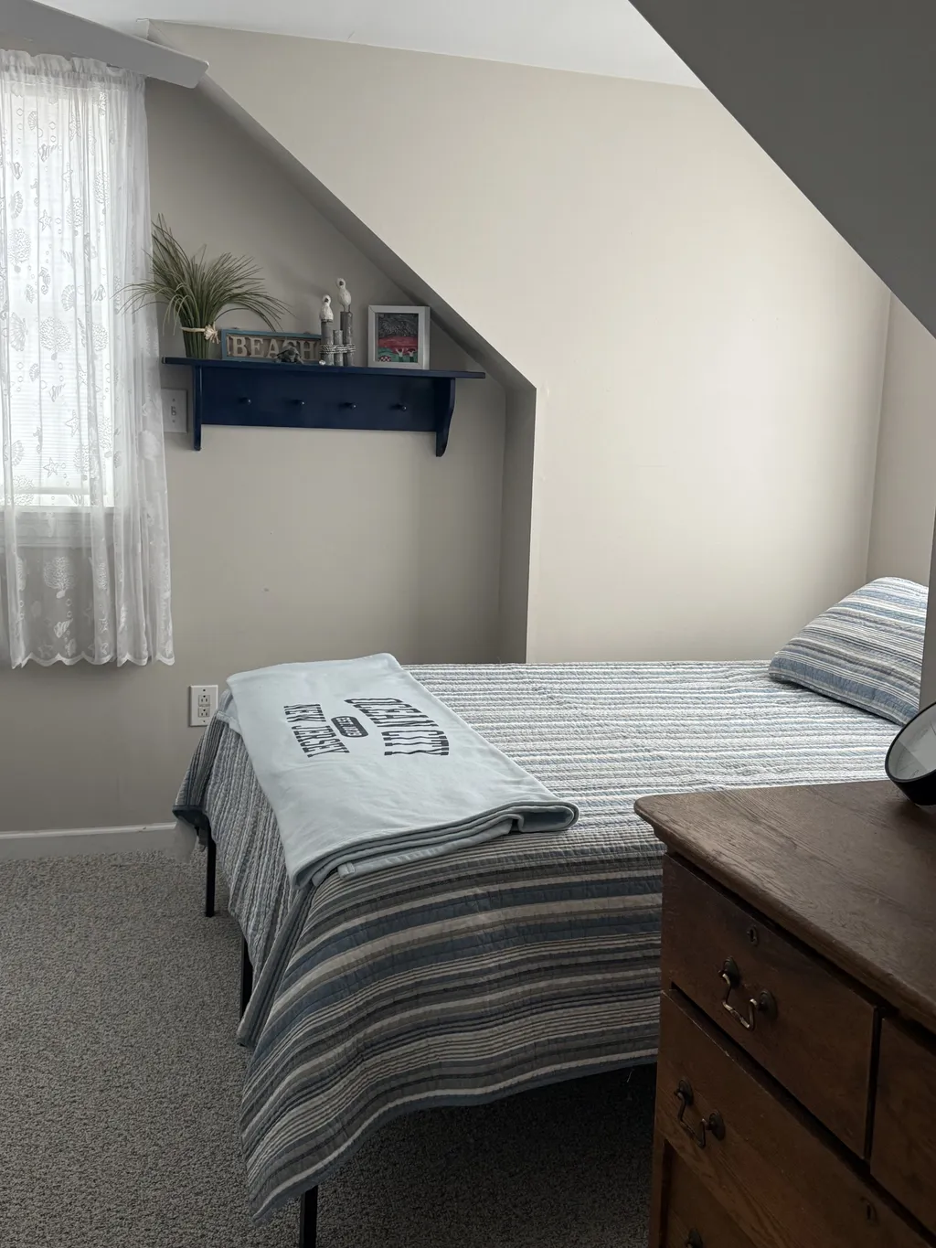 Bedroom #4 (Queen &amp;amp; 2 Twins)
