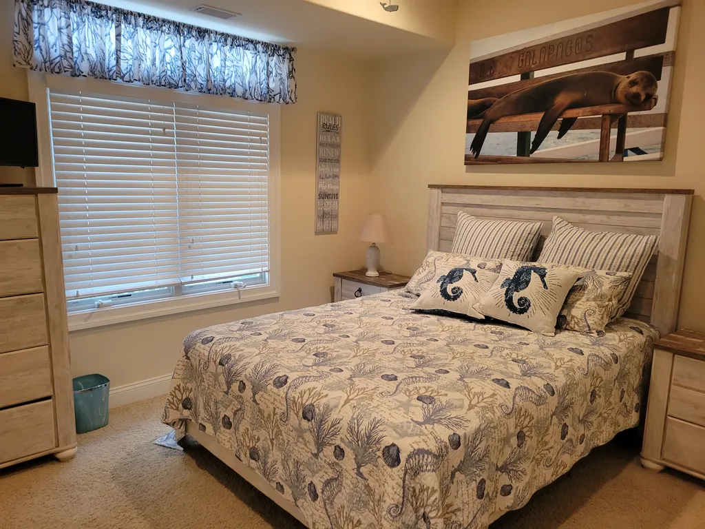 First floor queen bedroom