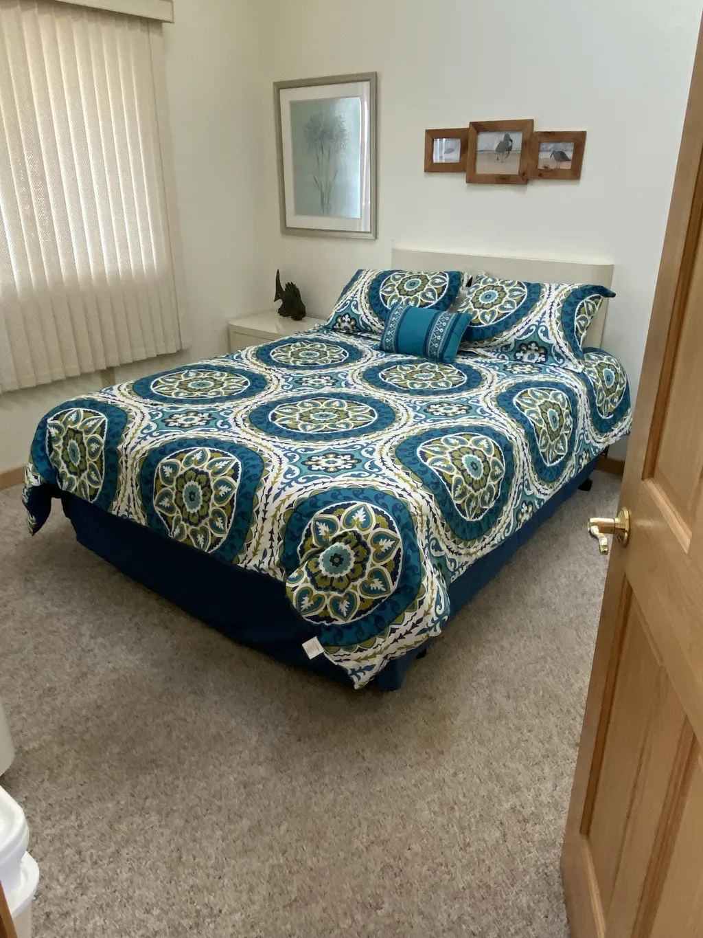 Queen Bed, street side