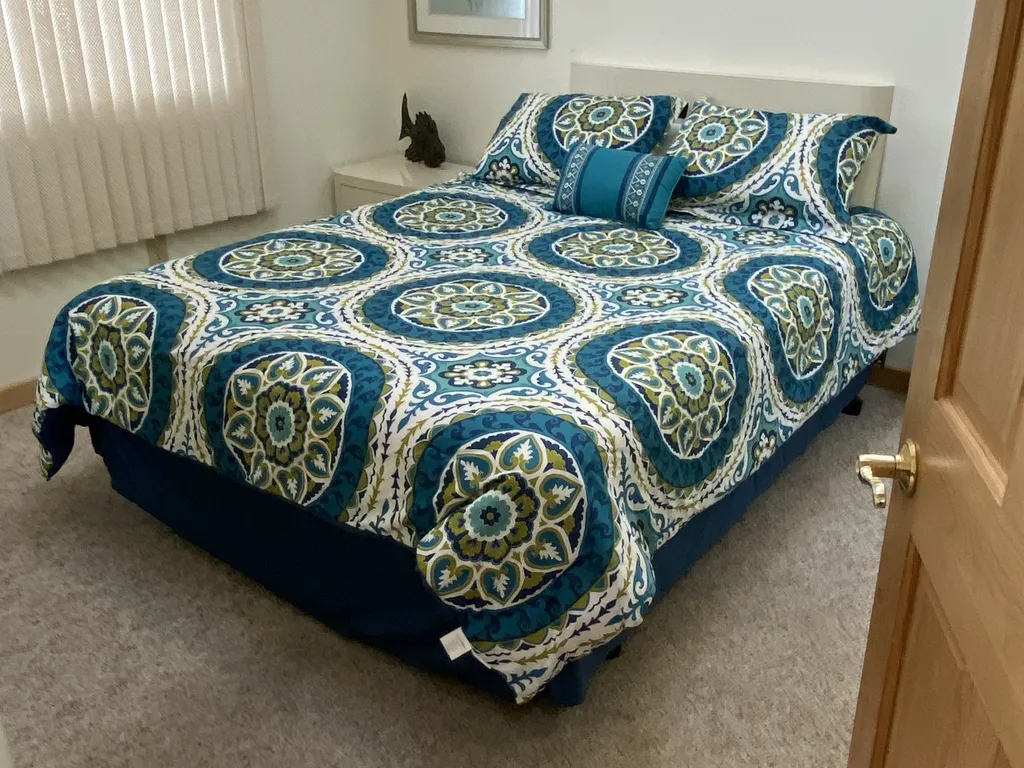 Queen Bed, street side