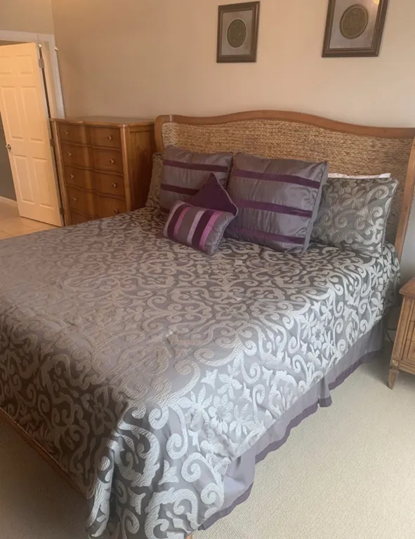 master suite (king bed)