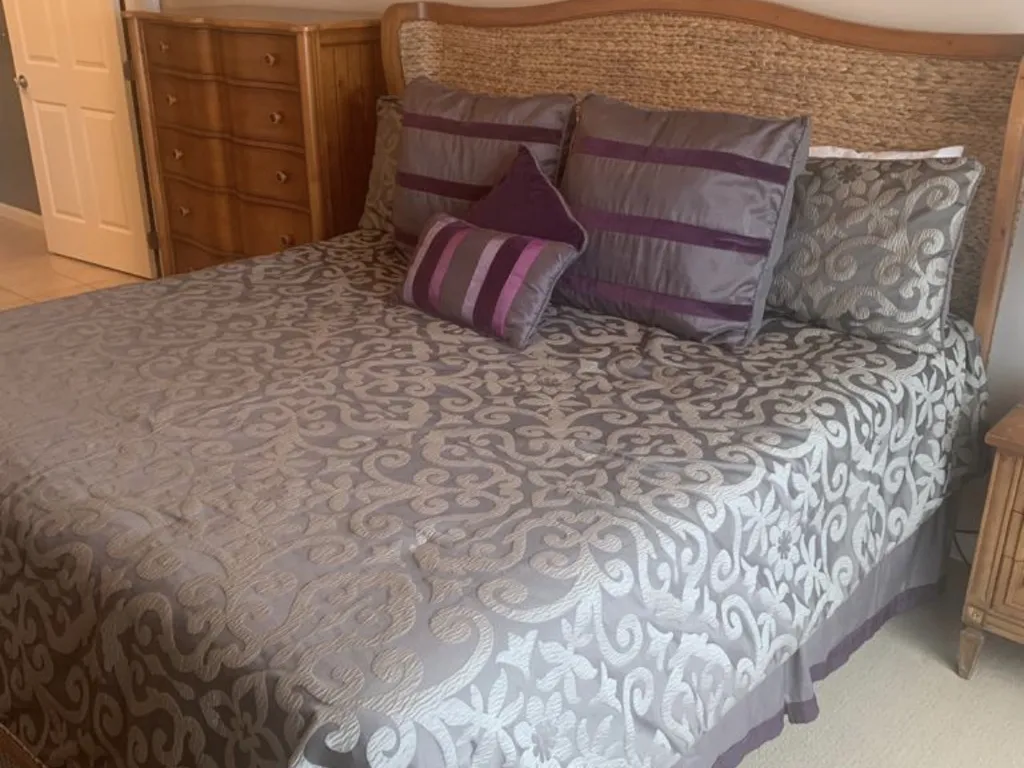 master suite (king bed)