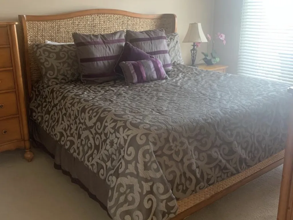 master suite (king bed)