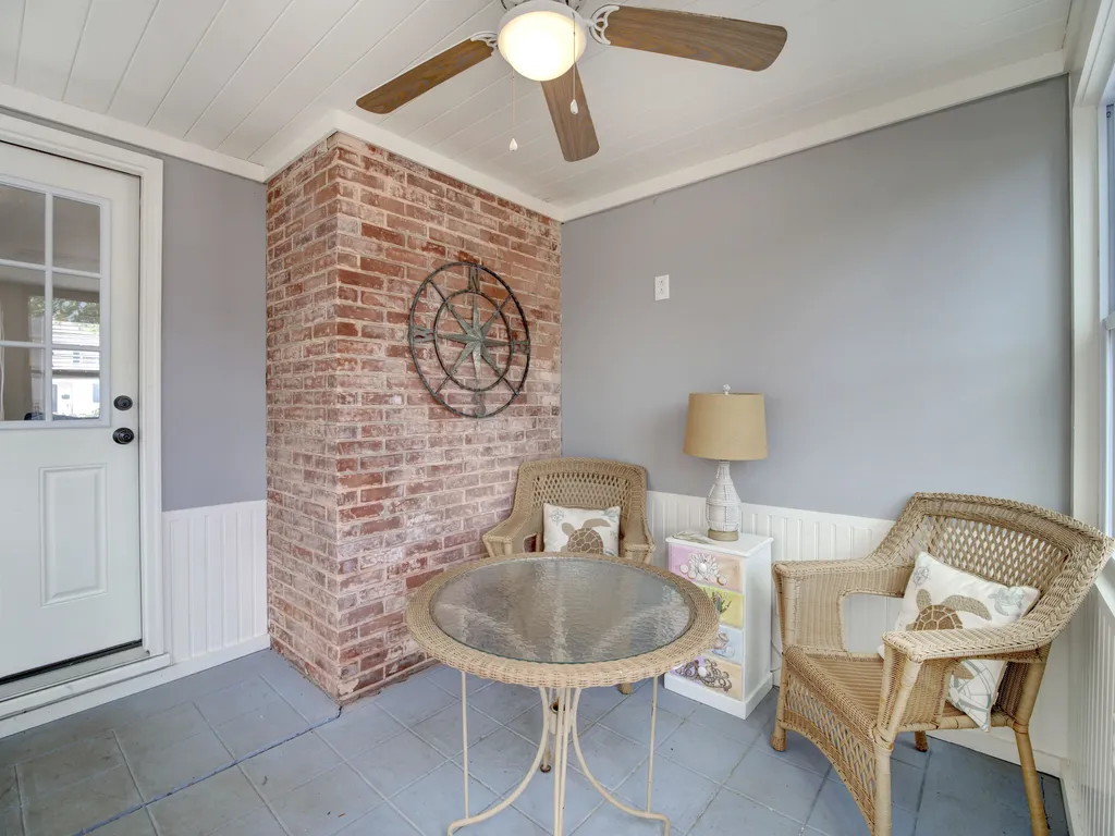 3 season room off living room