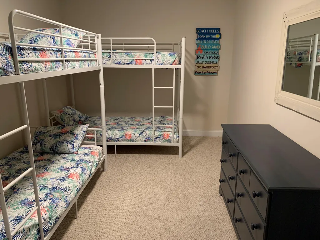 Bunk bed room, 4 single beds