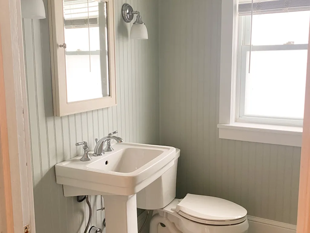 upstairs bathroom
