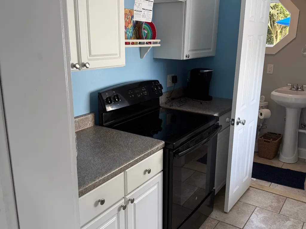 Guest House  Kitchen