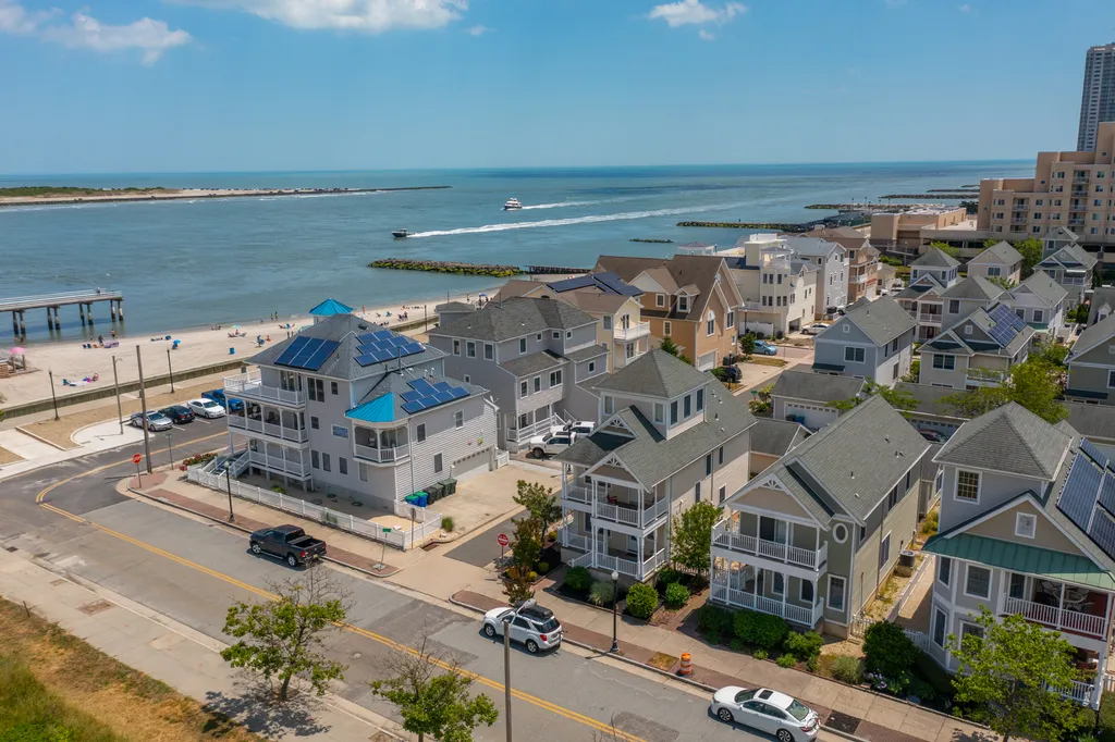 ❤️ The Wonderful Inlet Beach is just 1 house in from the Lucky Beach House! Atlantic City Beaches are Beautiful and Always 100% Free!