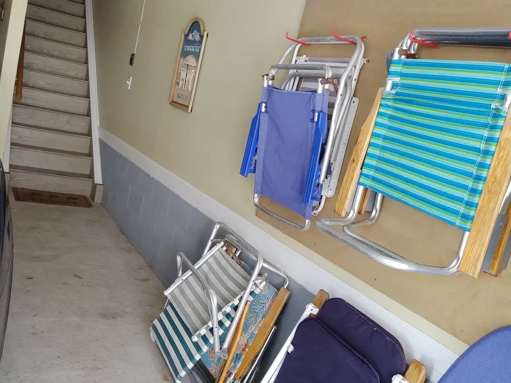 Garage/Inside Entry 