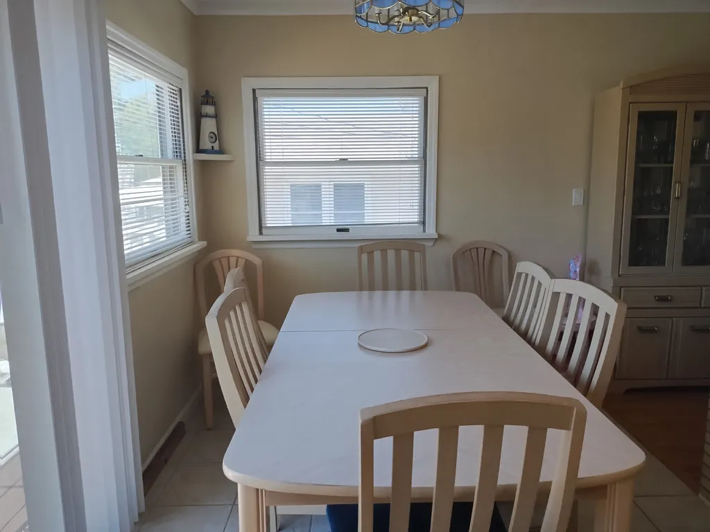Kitchen table