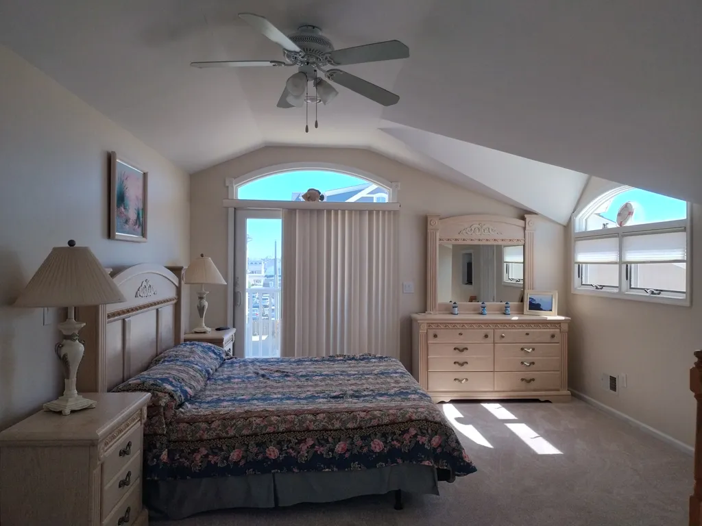 Master bedroom private suite 
