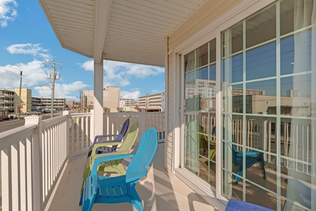 Deck West