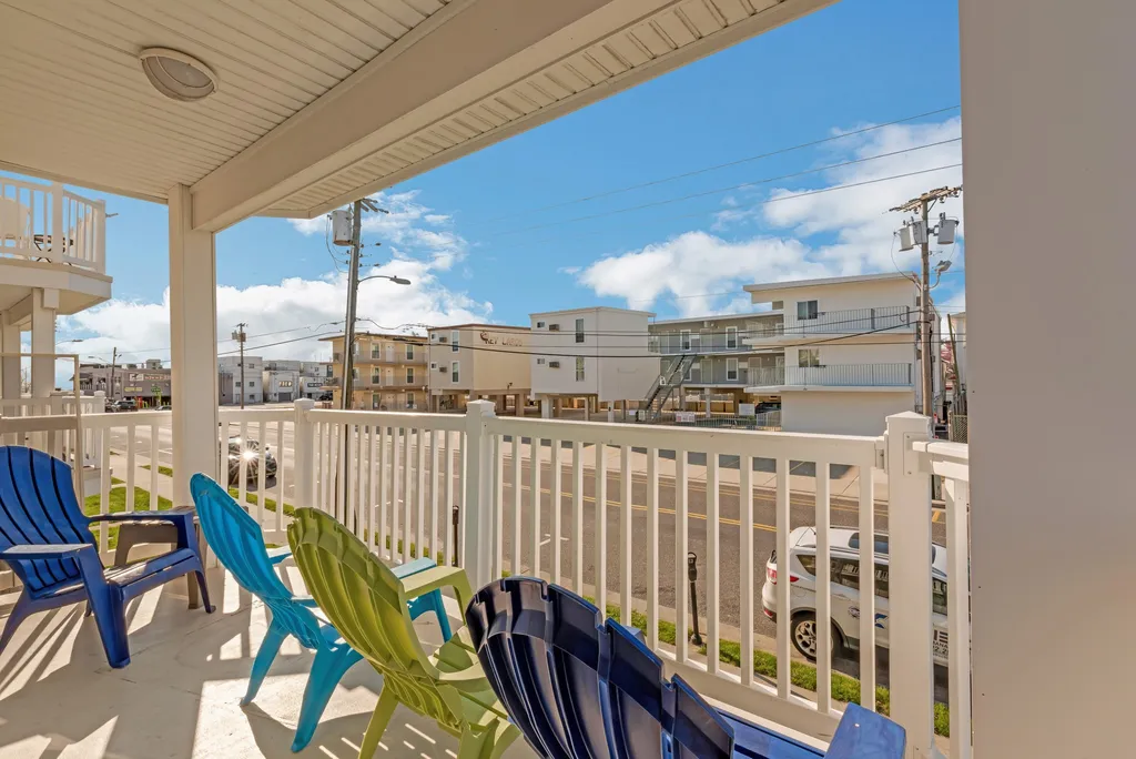 Deck East