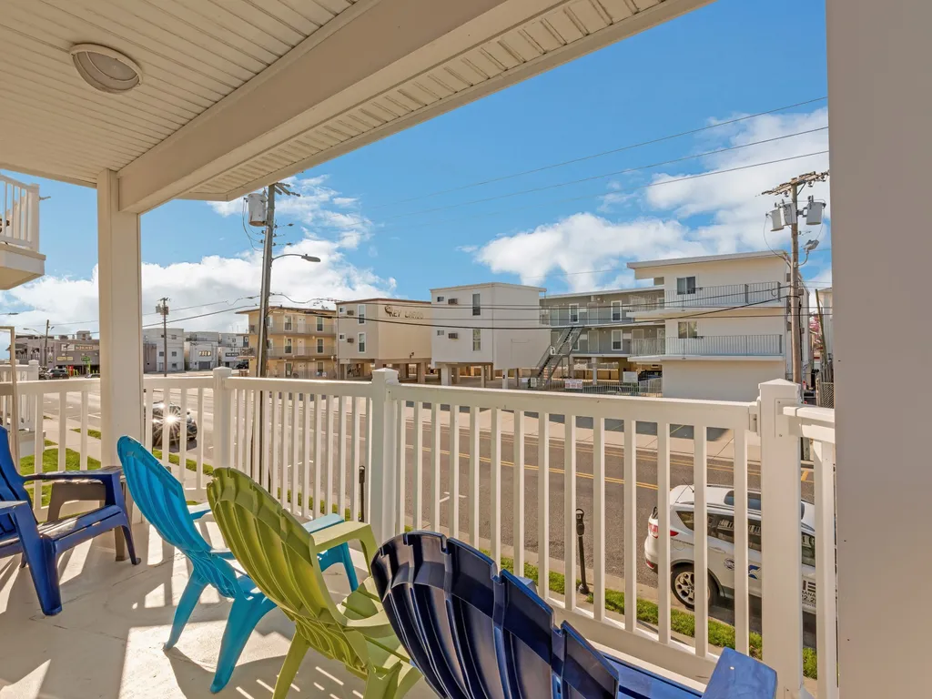 Deck East