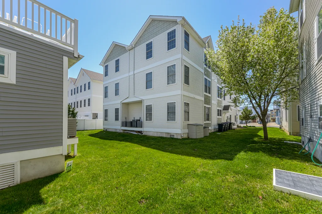 Rear of Condo Top Right
