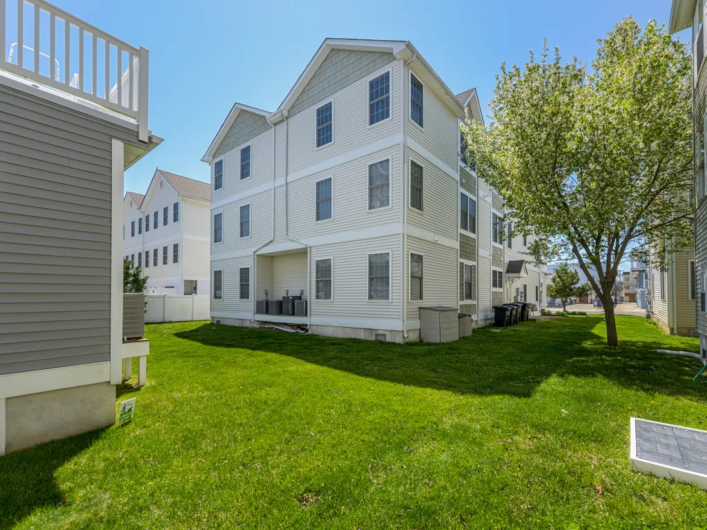 Rear of Condo Top Right
