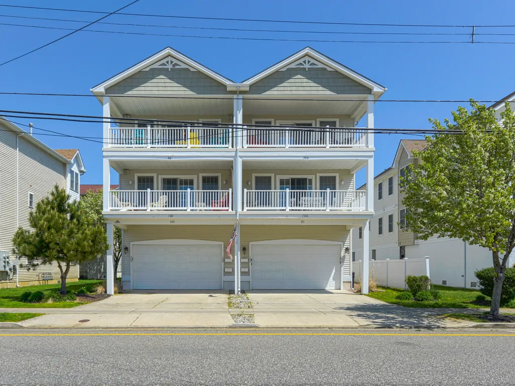Condo Top Left
