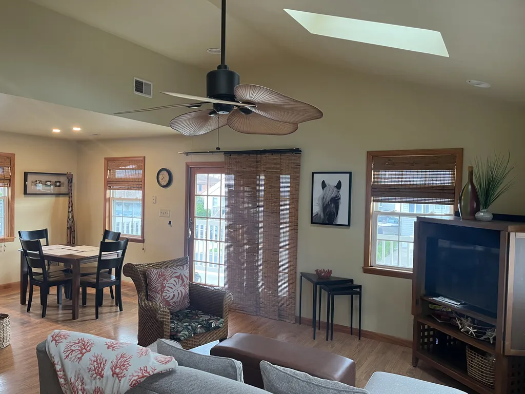 second floor living room