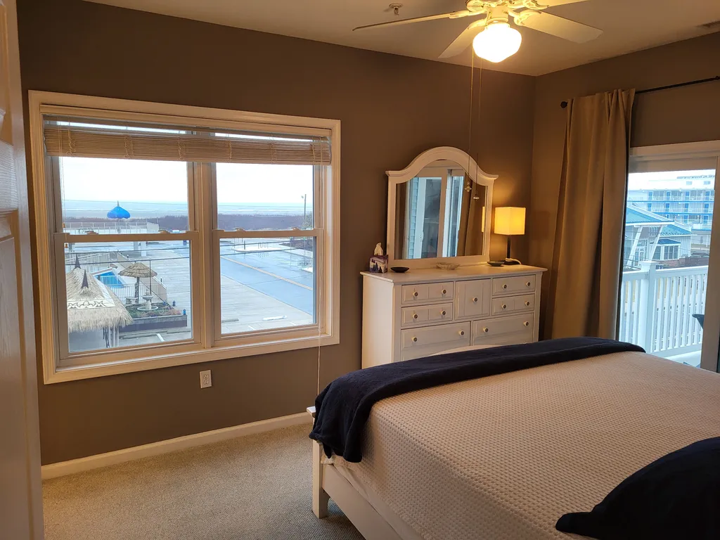 Master Bedroom suite with amazing ocean view!
