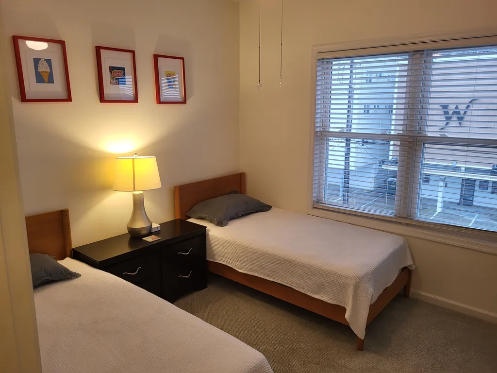 Twin Bedroom #1