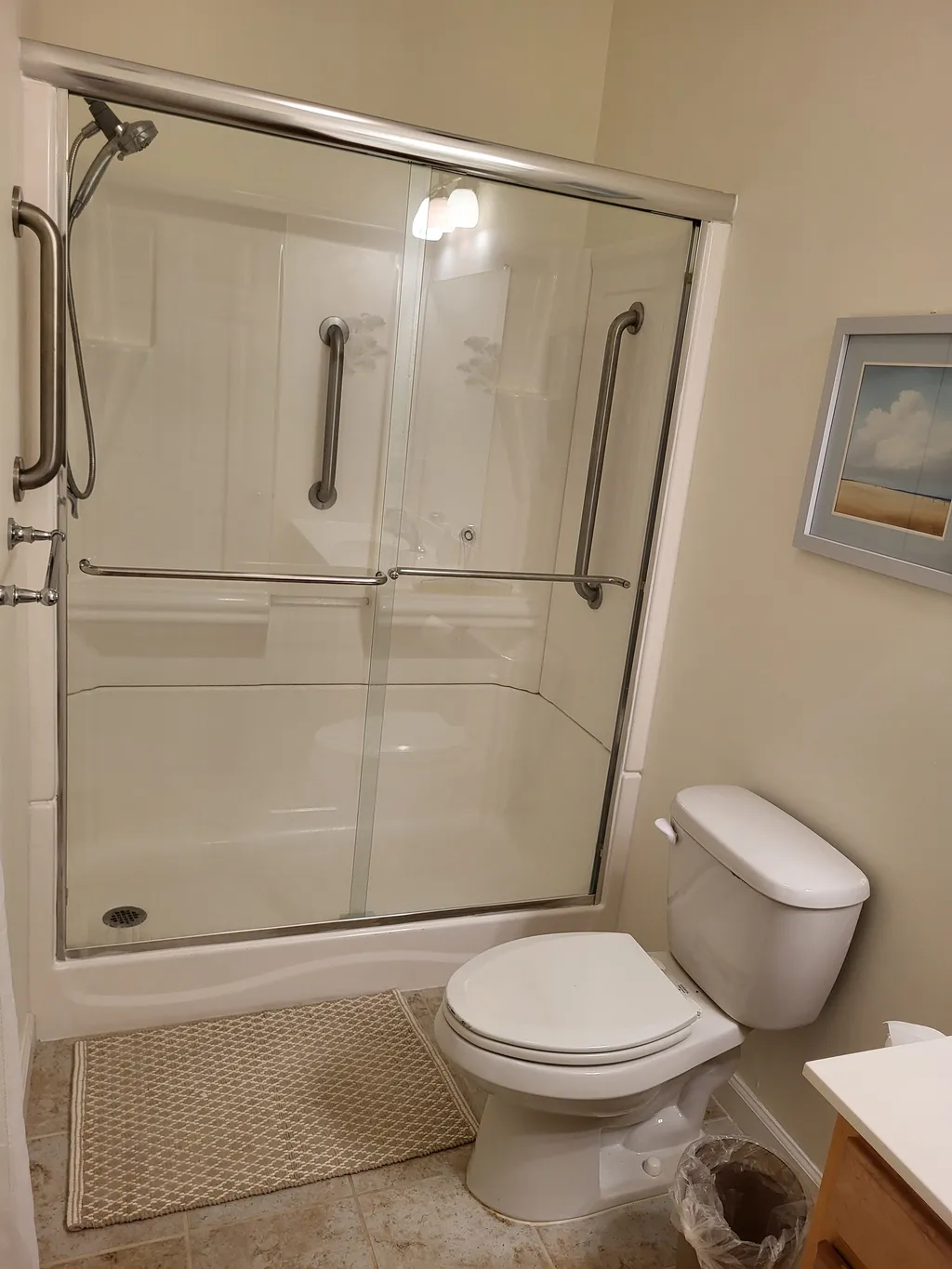 Junior Suite Full Bath