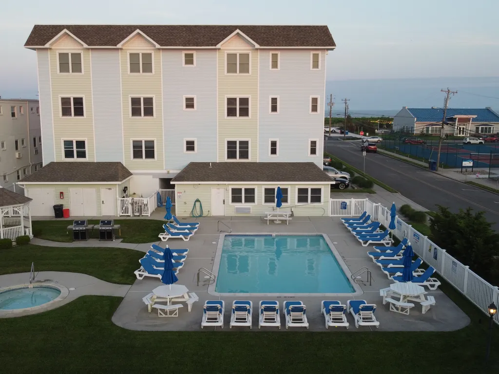 EXPANSIVE POOL AREA with room for everyone!