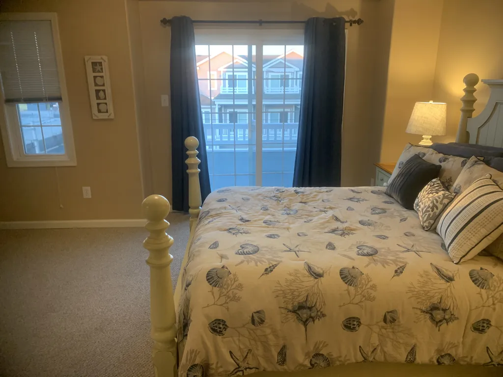 Master bedroom Queen size