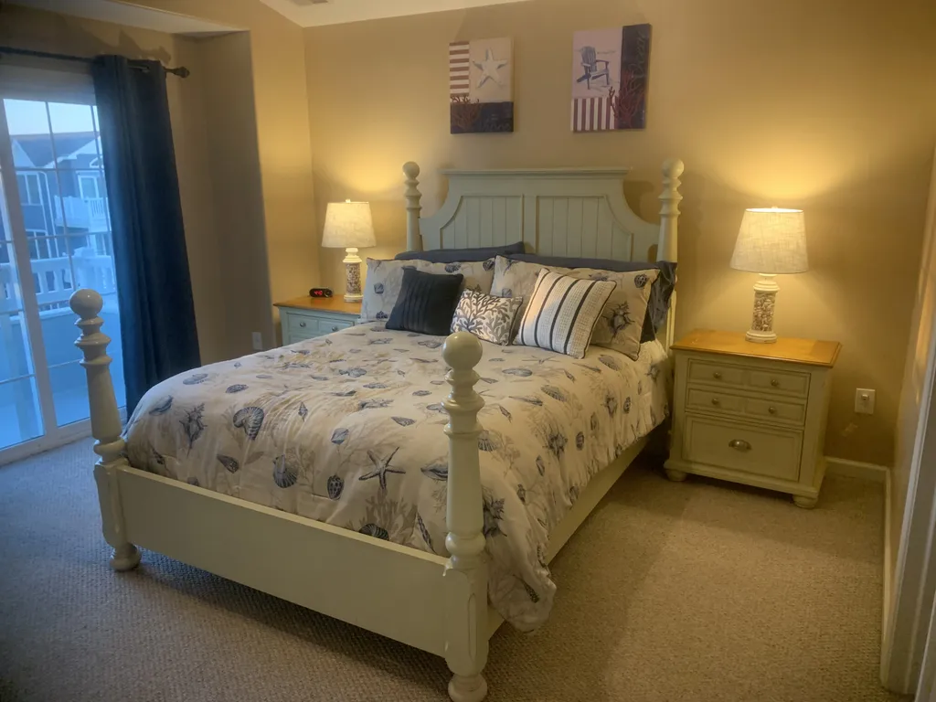 Master bedroom Queen size