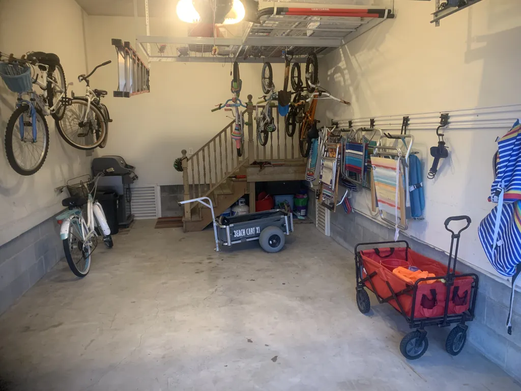 Bikes,chairs,beach buggy