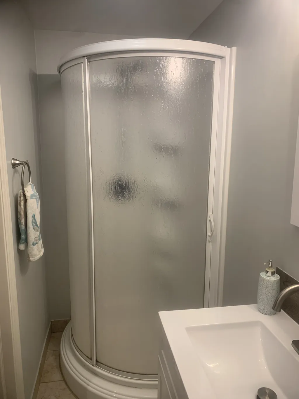 Lower level full bath
