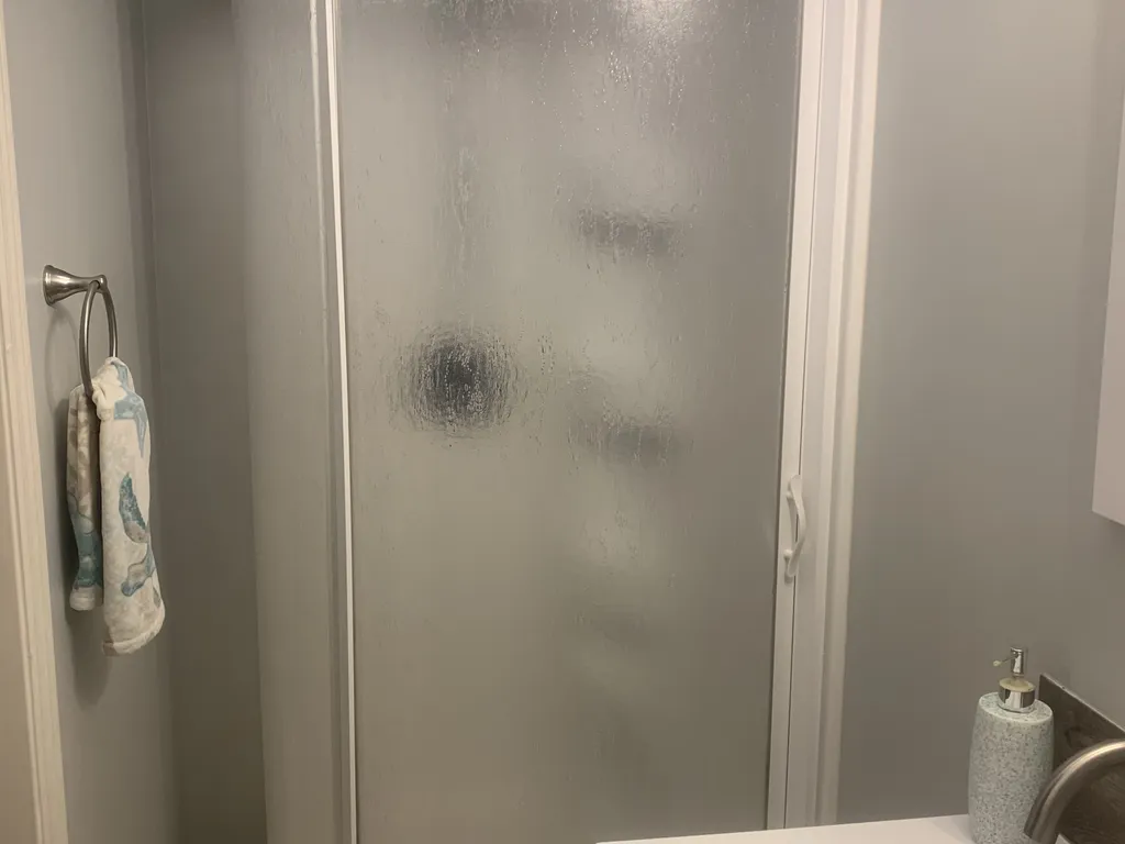 Lower level full bath