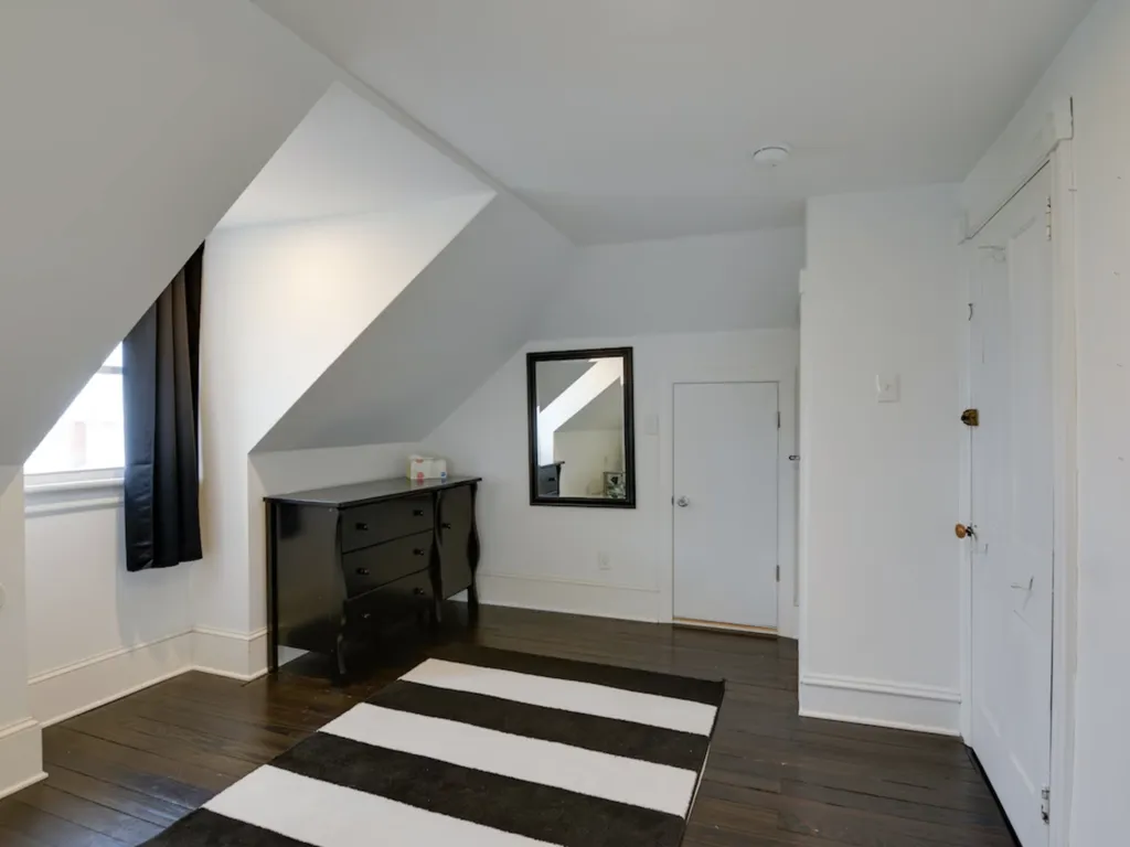 the stripes room 