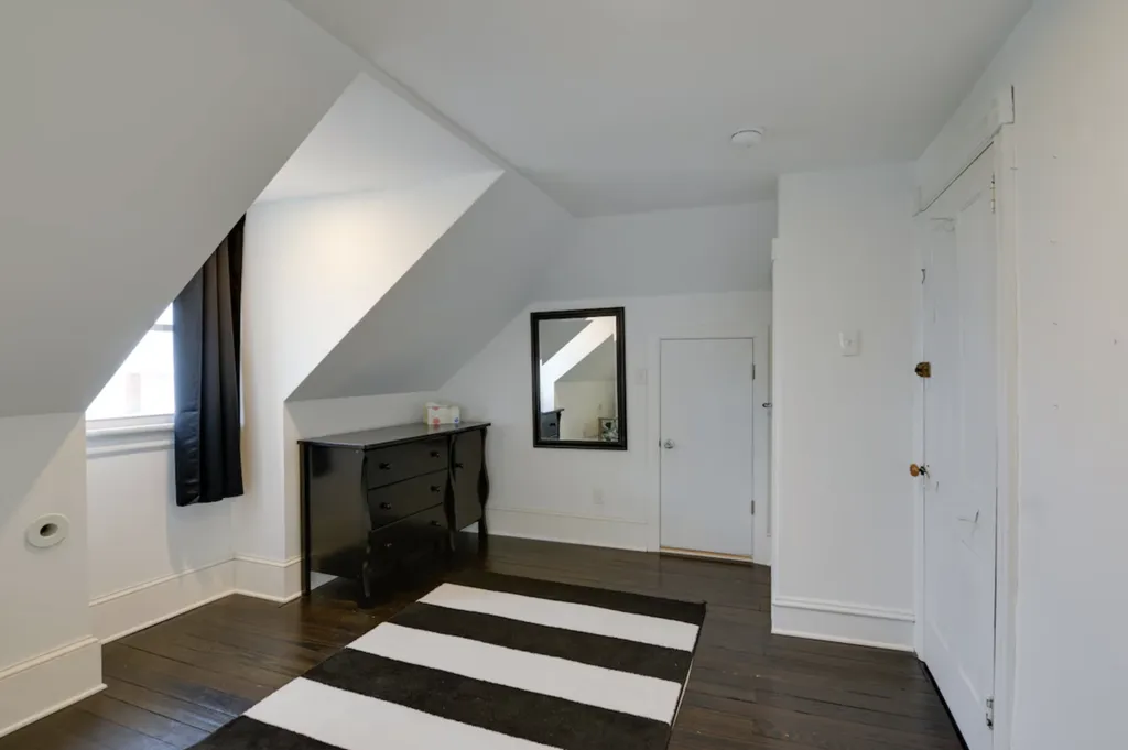 the stripes room 