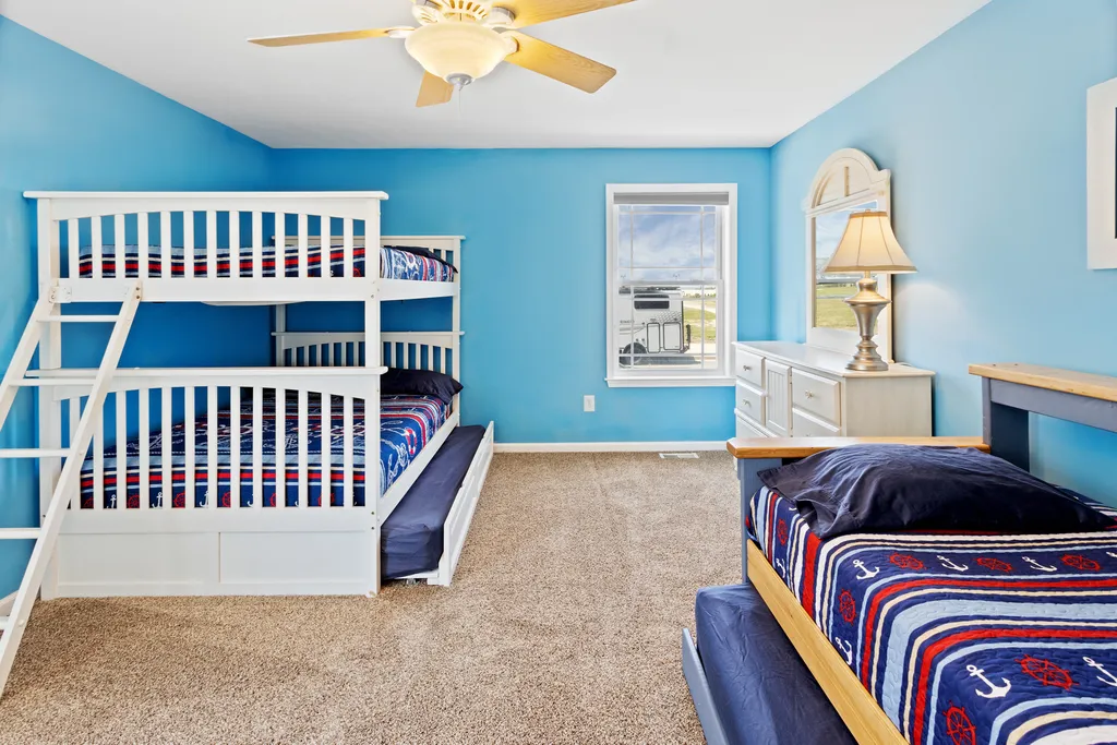 ❤️ You will love the bunk bedroom! Can sleep 7 total!
