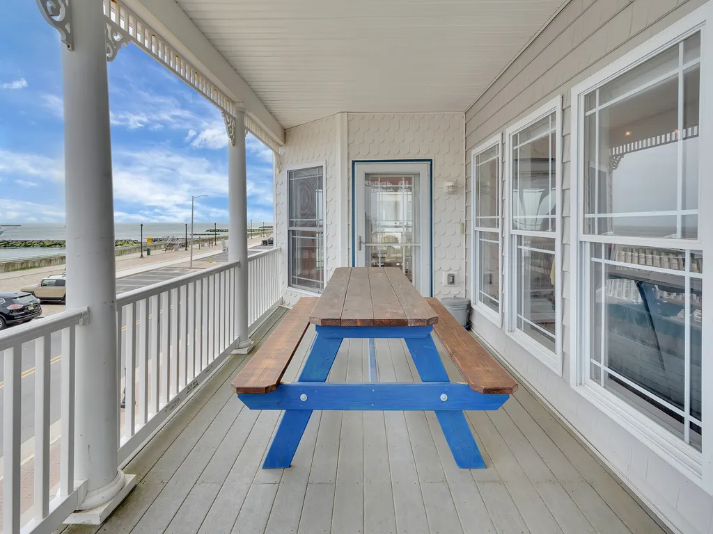 ❤️Experience 5 Large Decks across 4 stories! With panoramic unobstructed views!!