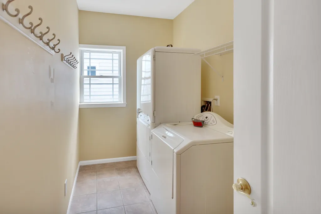 ❤️ We have two Washer and Dryers available for your convenience. 