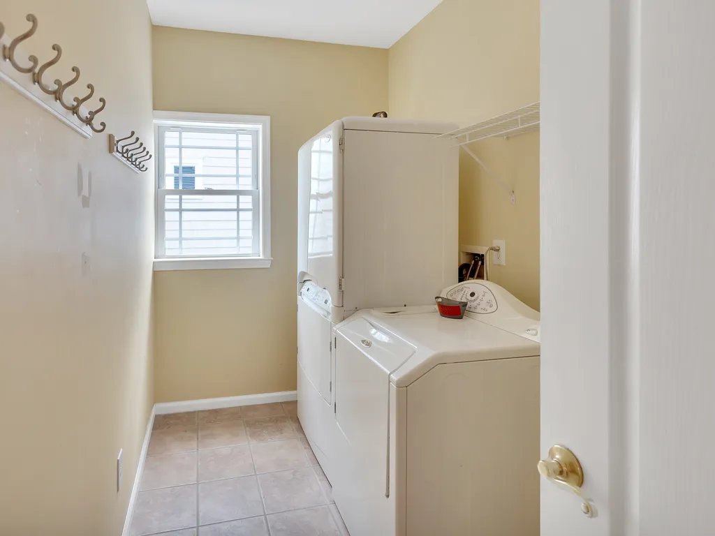 ❤️ We have two Washer and Dryers available for your convenience. 