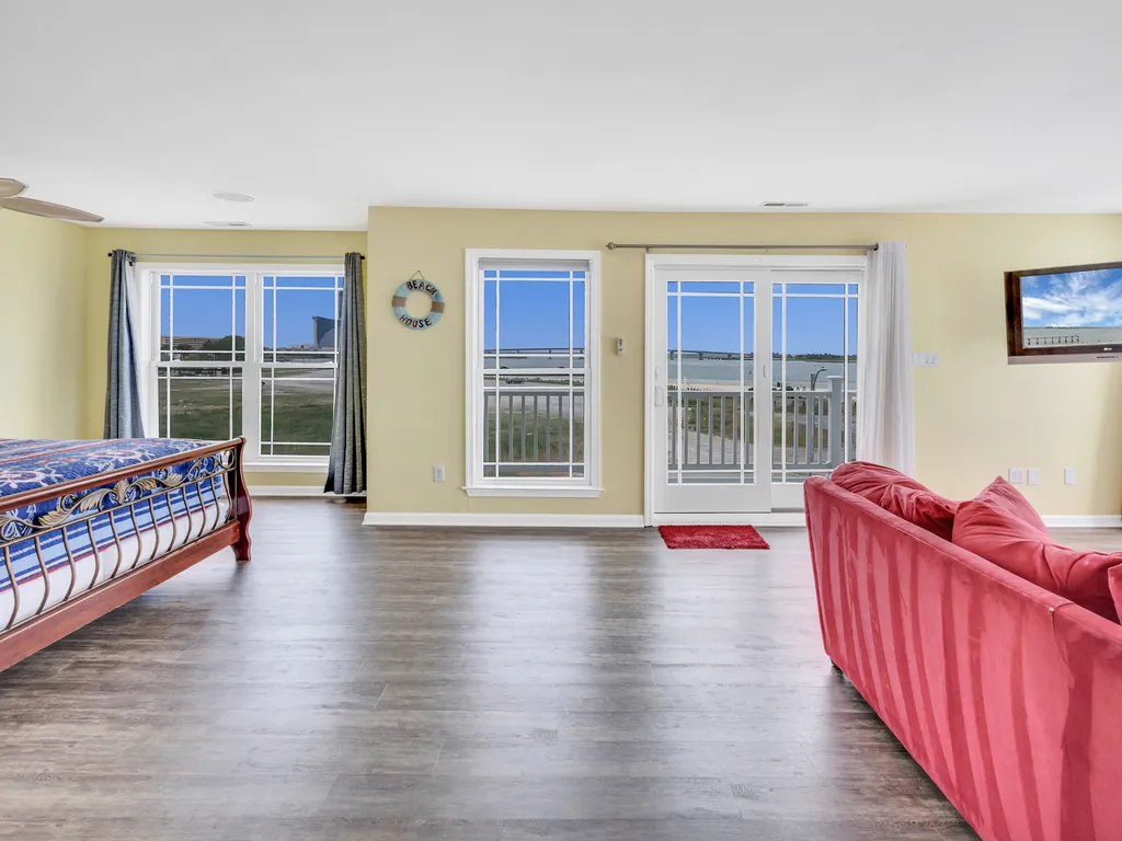 ❤️ Experience what may be the Largest Master Bedroom you have seen! Great Views!