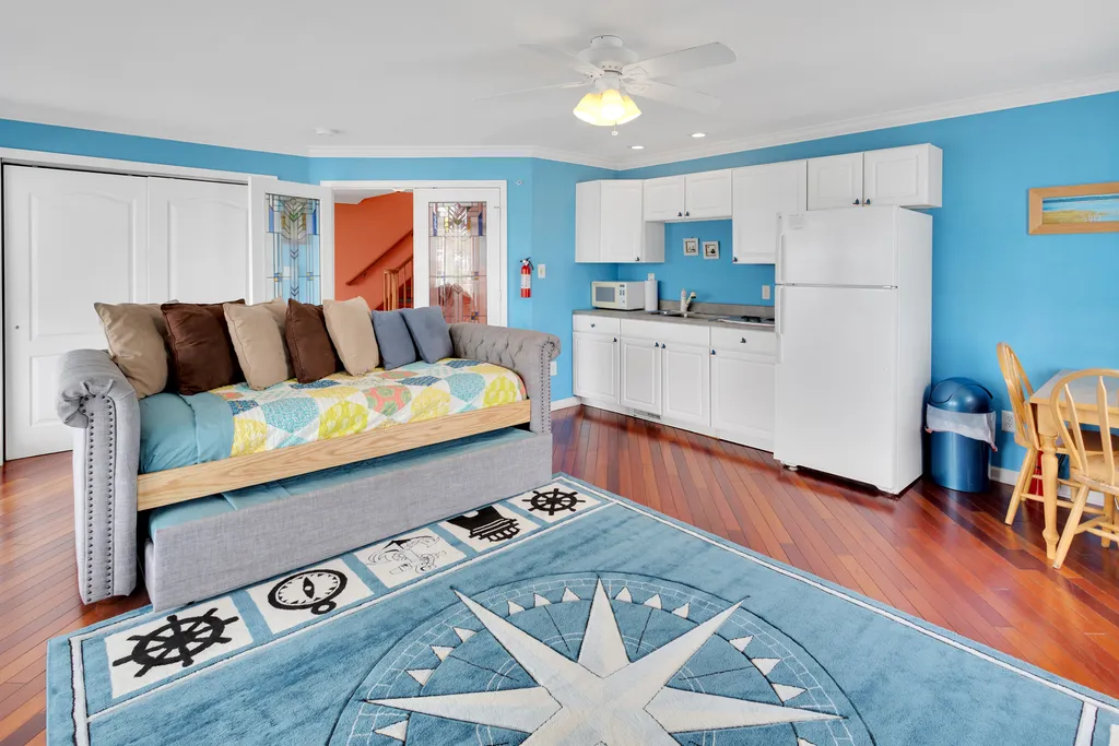 ❤️ Enjoy not only one but two great Kitchens and Living Rooms! 2Twin double beds