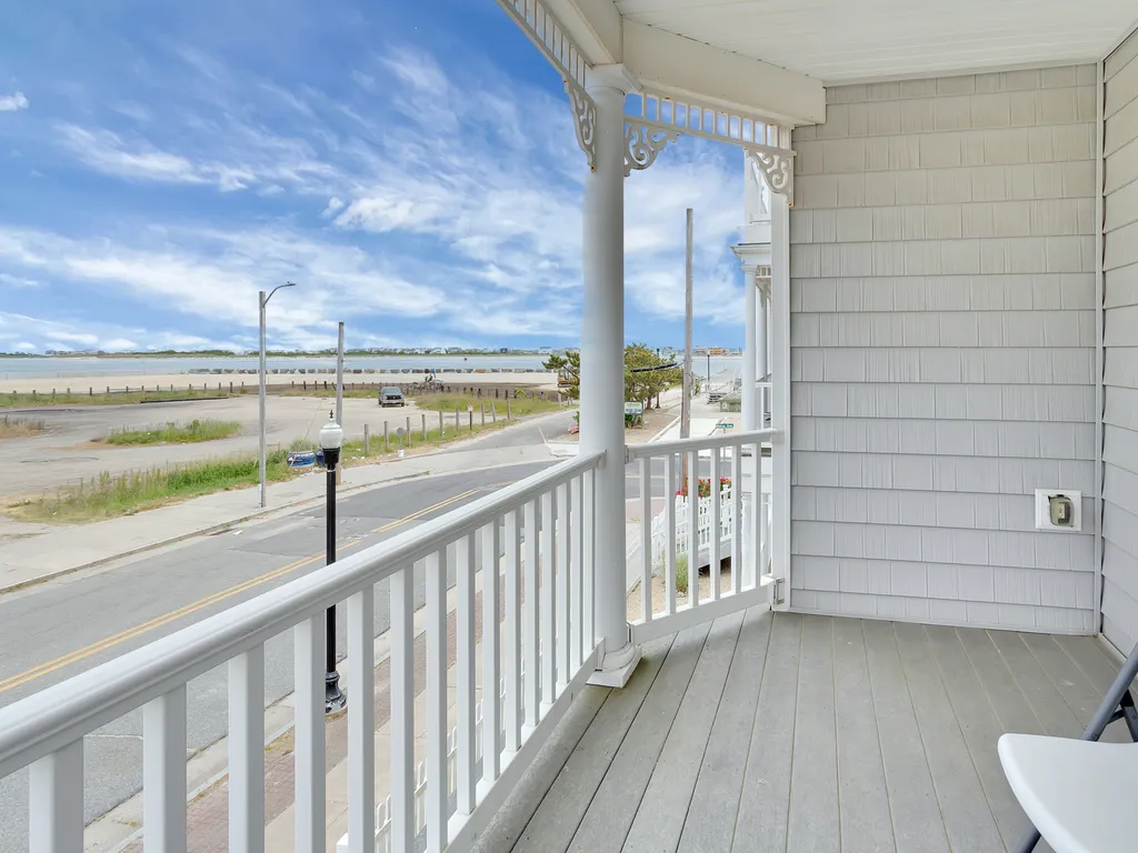 ❤️Experience 5 Large Decks across 4 stories! With panoramic unobstructed views!!