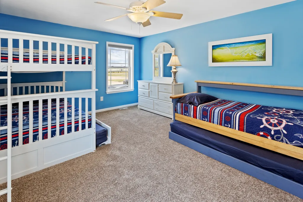 ❤️ You will love the bunk bedroom! Can sleep 7 total!